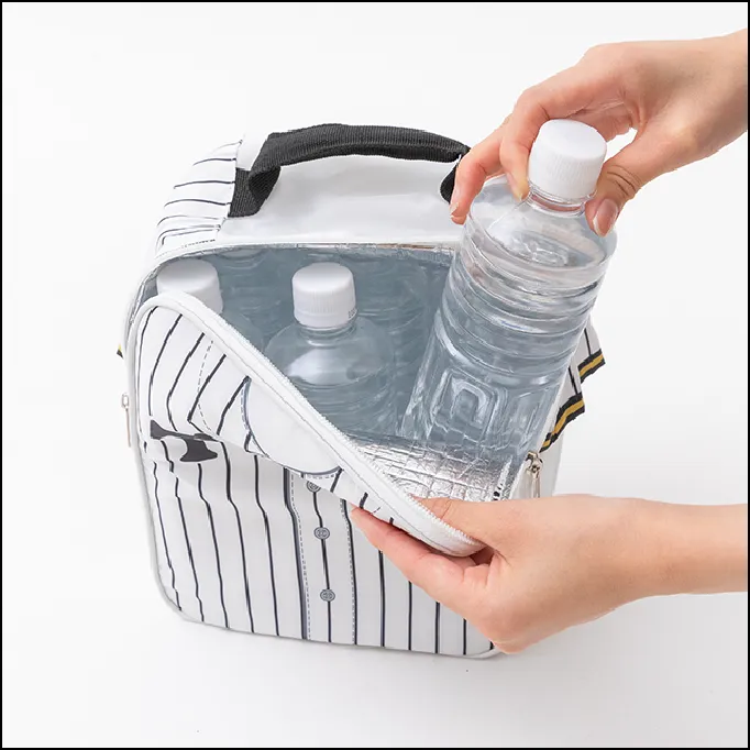 ユニフォーム型保冷バッグ 中身